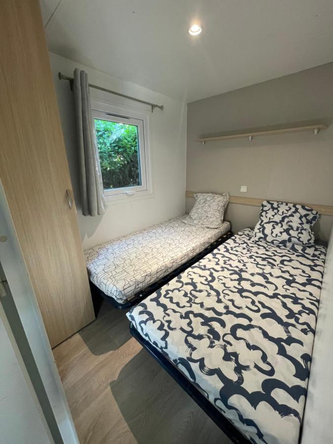 Mobil-Home Au Pied Du Luberon La Roque-d'Antheron Esterno foto