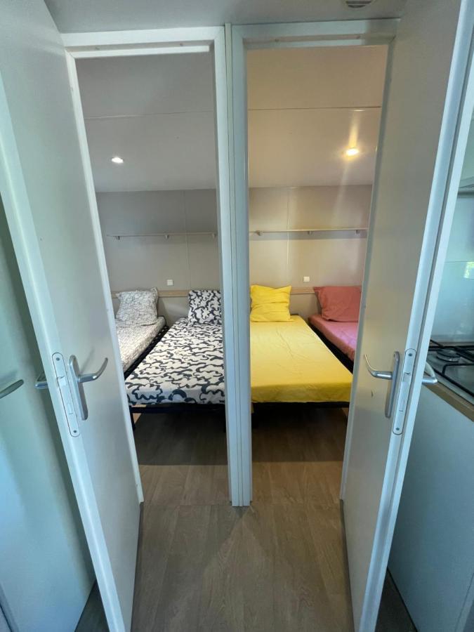Mobil-Home Au Pied Du Luberon La Roque-d'Antheron Esterno foto
