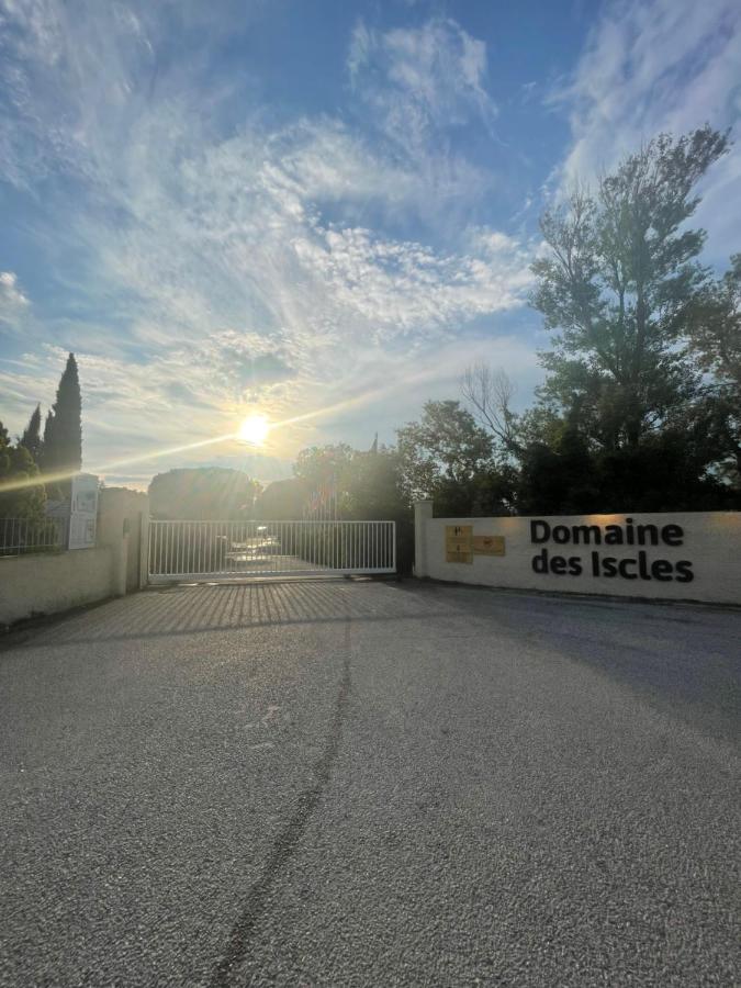 Mobil-Home Au Pied Du Luberon La Roque-d'Antheron Esterno foto